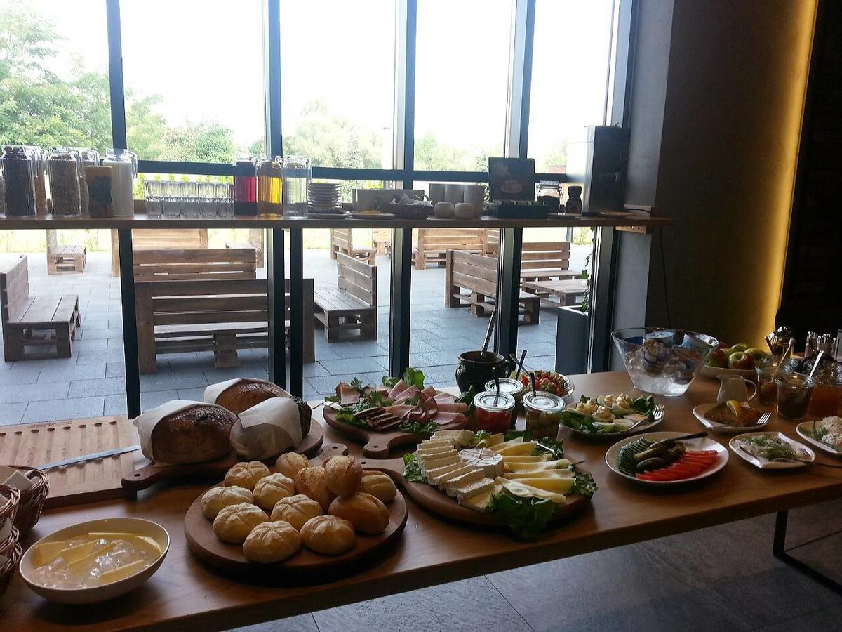 Hotel Browar Wiatr Uniejow Kültér fotó